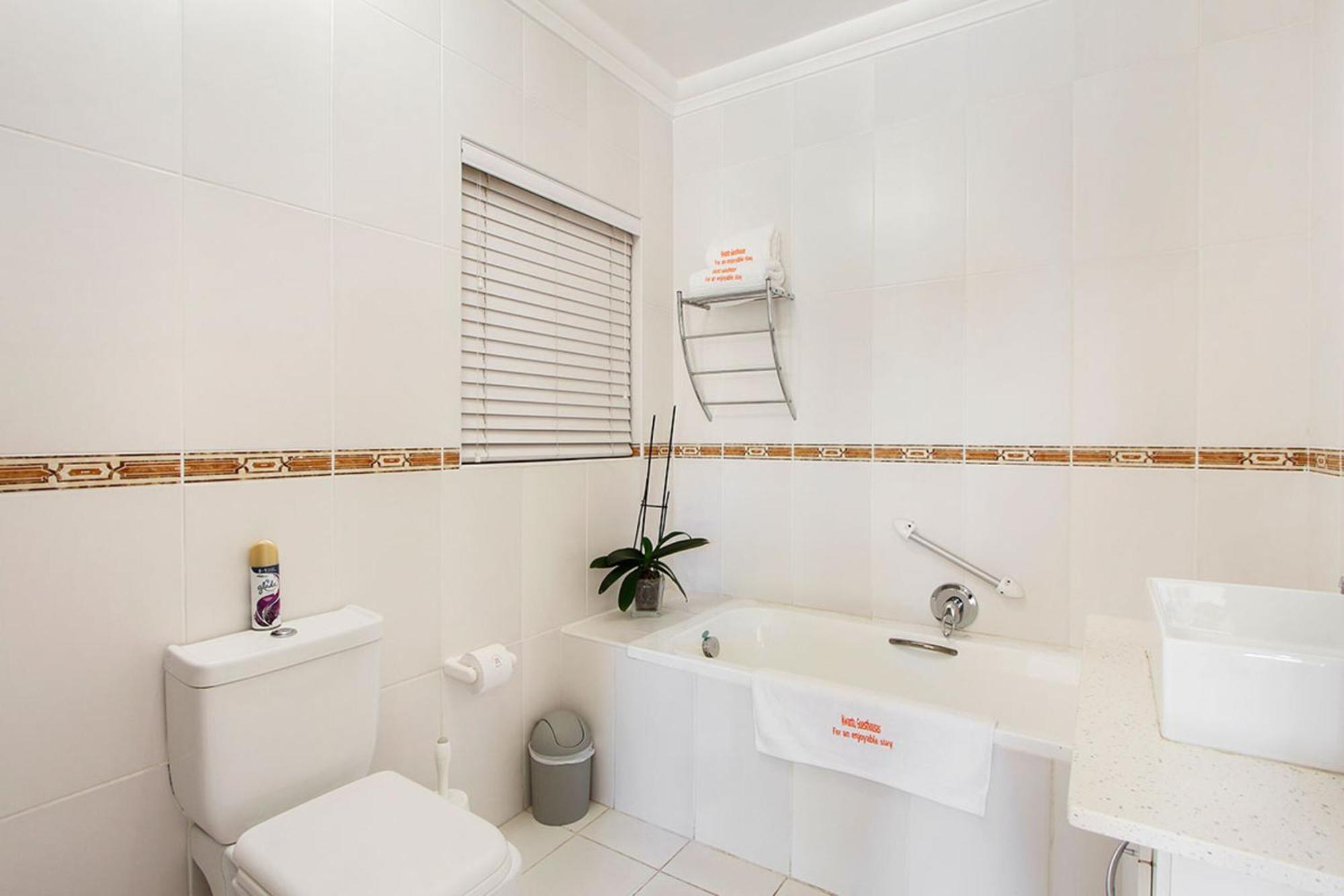 Kwantu Guesthouse 1 Cape Town Bagian luar foto