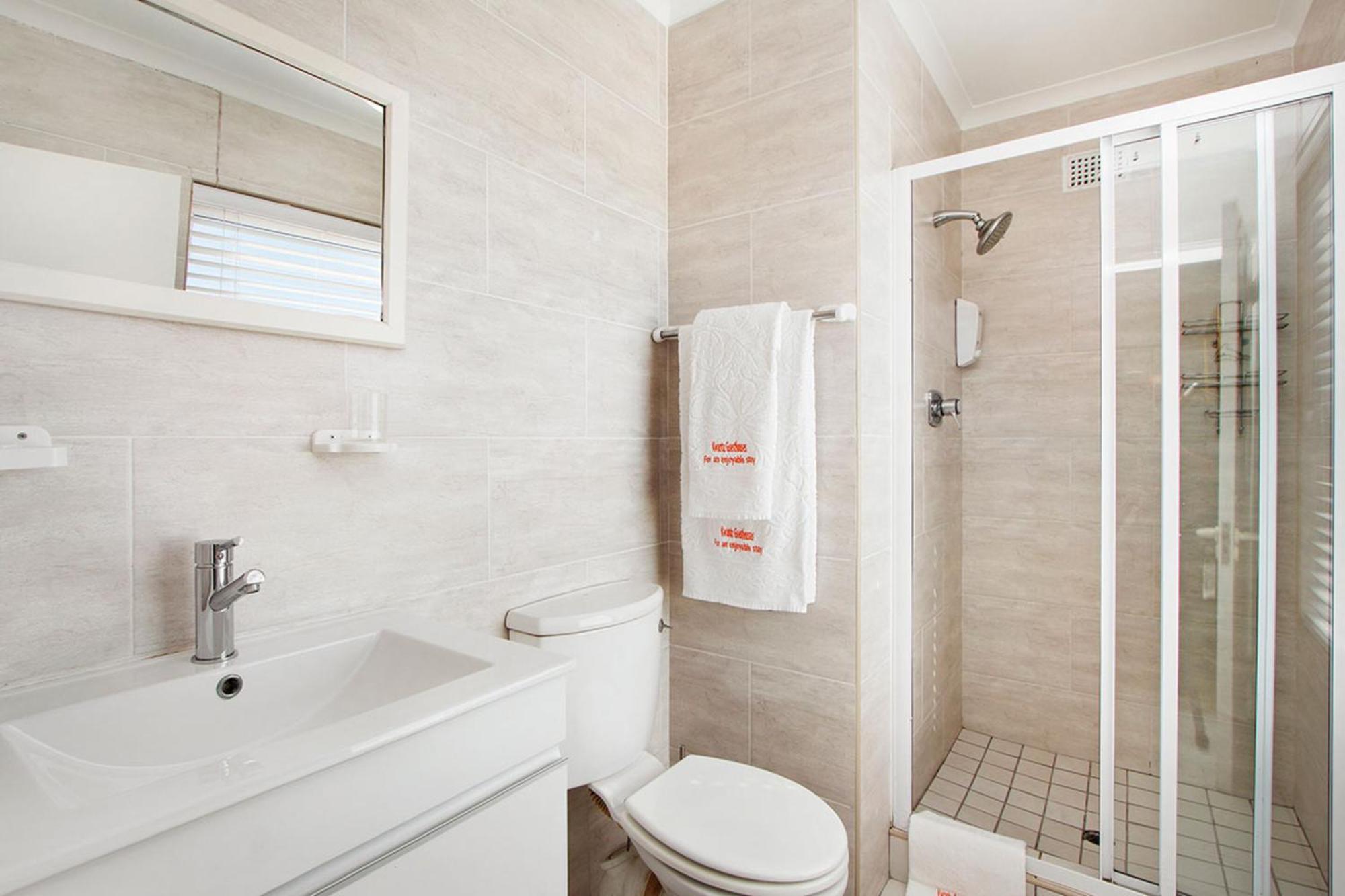 Kwantu Guesthouse 1 Cape Town Bagian luar foto