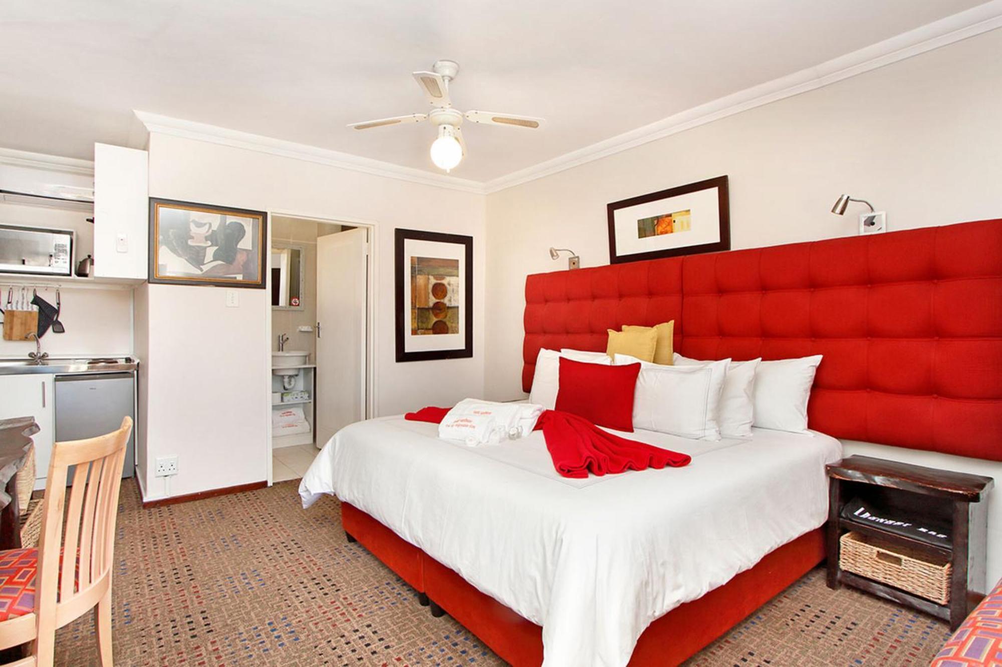 Kwantu Guesthouse 1 Cape Town Bagian luar foto