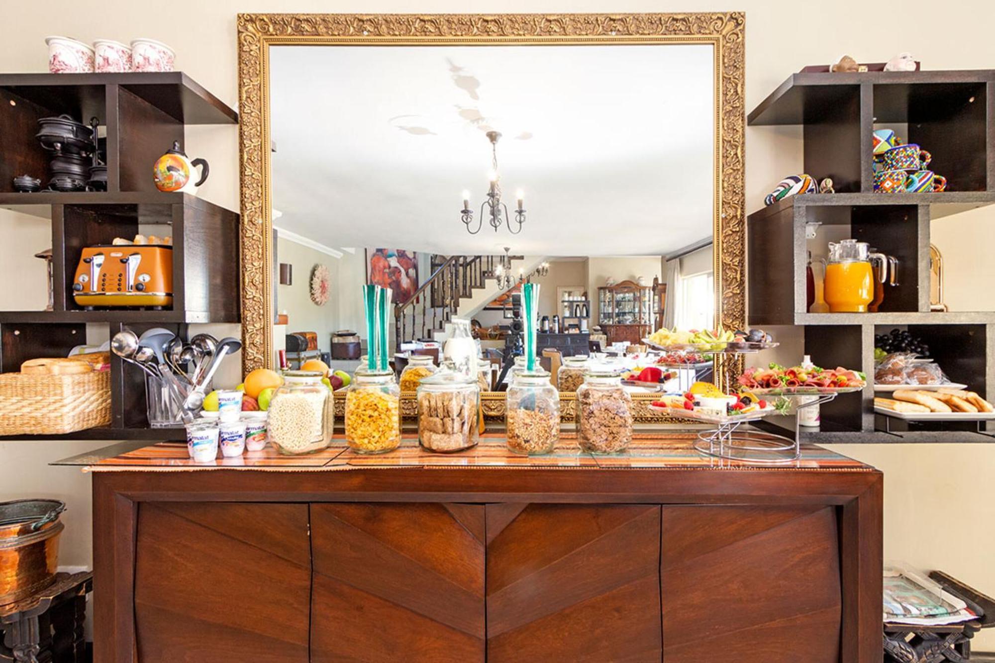 Kwantu Guesthouse 1 Cape Town Bagian luar foto